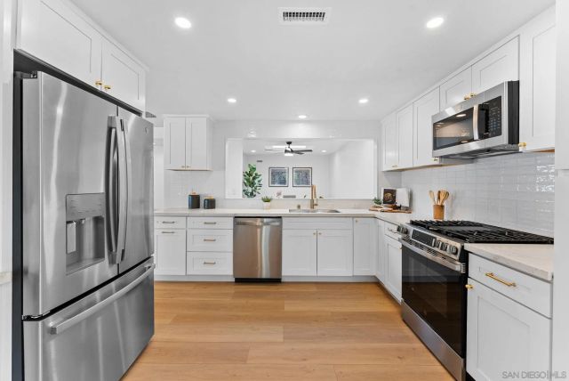 4695 Adra Way, Oceanside, CA 92056