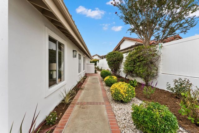 4695 Adra Way, Oceanside, CA 92056