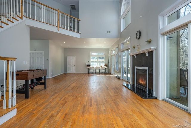 85 York Road S, Bloomingburg, NY 12721