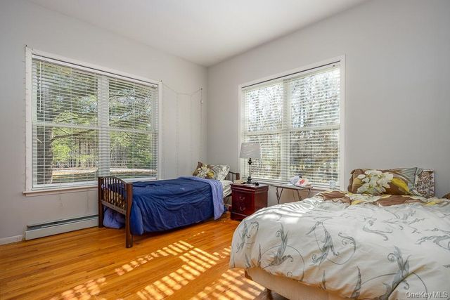 85 York Road S, Bloomingburg, NY 12721