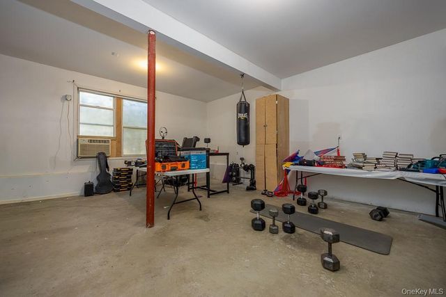 85 York Road S, Bloomingburg, NY 12721