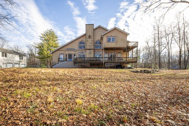85 York Road S, Bloomingburg, NY 12721