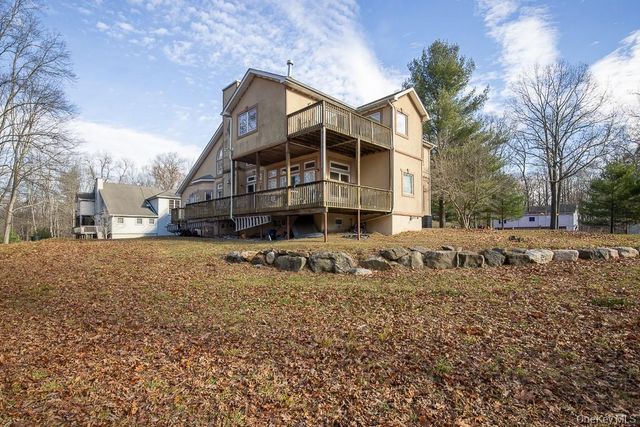 85 York Road S, Bloomingburg, NY 12721