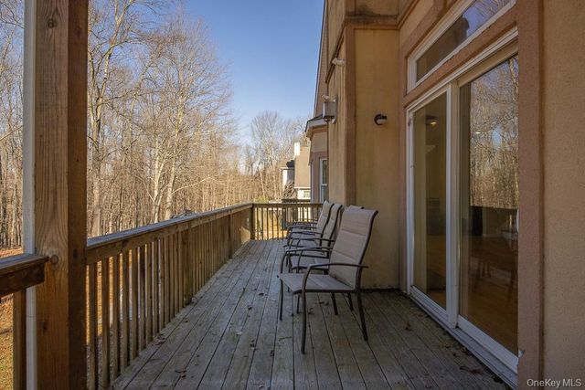 85 York Road S, Bloomingburg, NY 12721