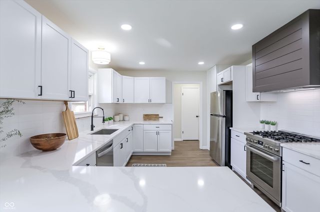 4749 Kessler View Drive, Indianapolis, IN 46220