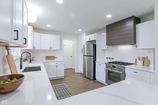 4749 Kessler View Drive, Indianapolis, IN 46220