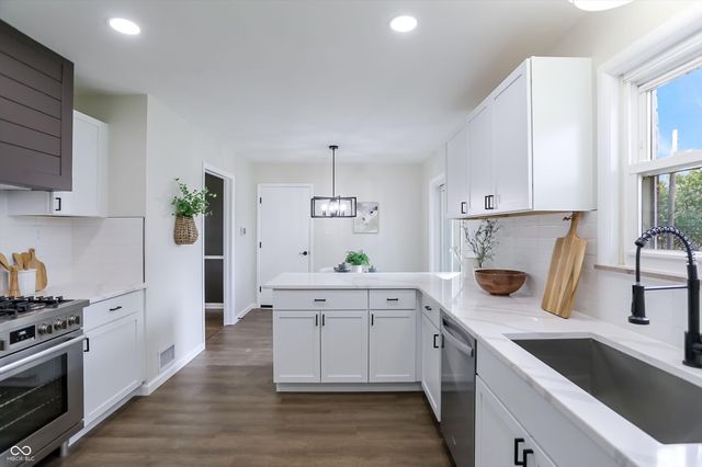 4749 Kessler View Drive, Indianapolis, IN 46220