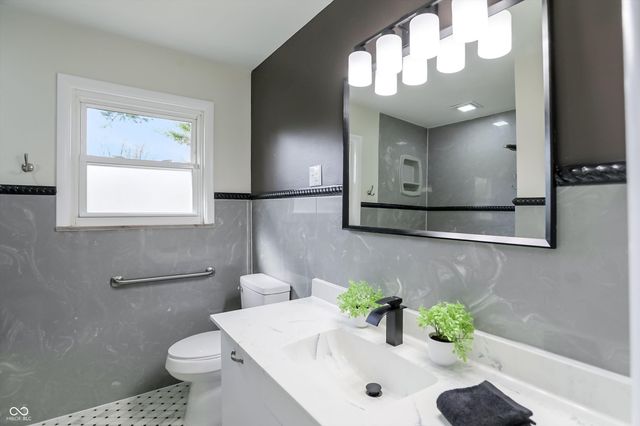 4749 Kessler View Drive, Indianapolis, IN 46220