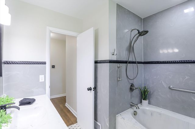 4749 Kessler View Drive, Indianapolis, IN 46220