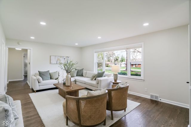 4749 Kessler View Drive, Indianapolis, IN 46220