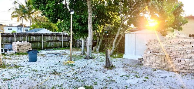 1481 SW 7th Terrace, Deerfield Beach, FL 33441