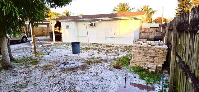 1481 SW 7th Terrace, Deerfield Beach, FL 33441