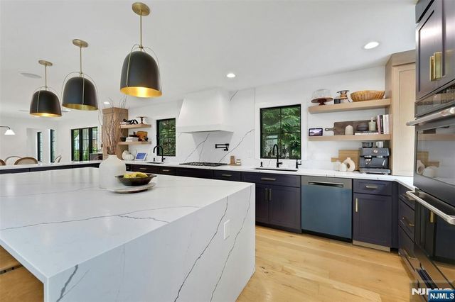 58 Spring Avenue, Bergenfield, NJ 07621
