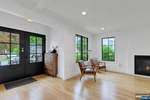 58 Spring Avenue, Bergenfield, NJ 07621