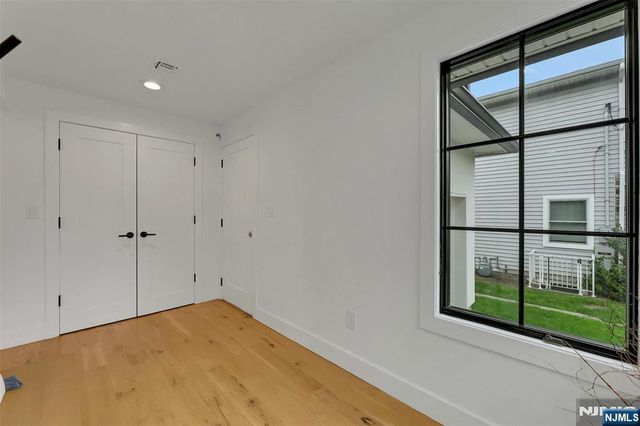 58 Spring Avenue, Bergenfield, NJ 07621