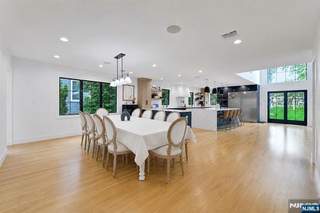 58 Spring Avenue, Bergenfield, NJ 07621