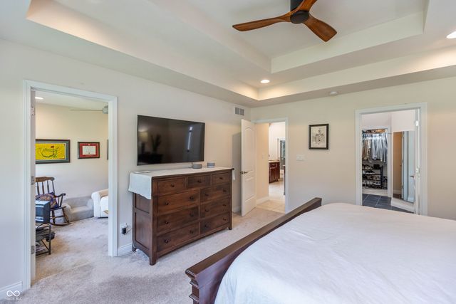5560 Treeline Drive, Columbus, IN 47201