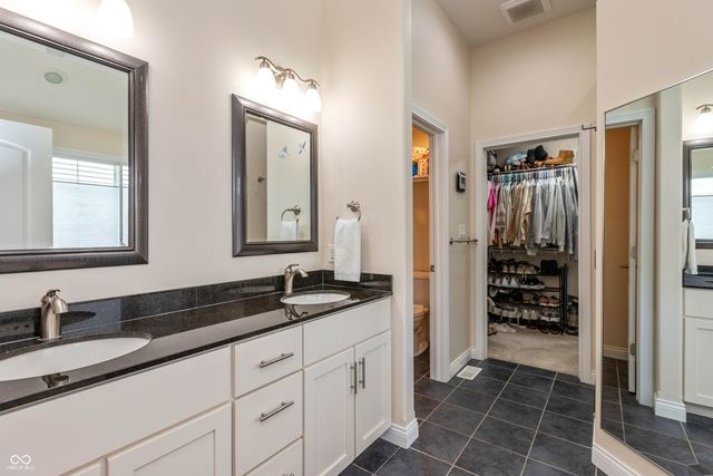 5560 Treeline Drive, Columbus, IN 47201