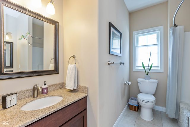5560 Treeline Drive, Columbus, IN 47201