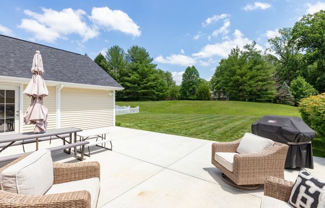 5560 Treeline Drive, Columbus, IN 47201