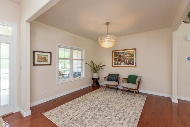 5560 Treeline Drive, Columbus, IN 47201