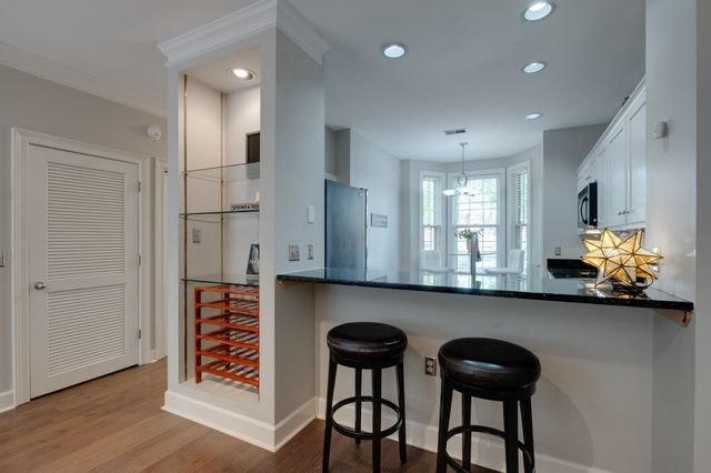 3110 W End Cir Apt 2, Nashville, TN 37203