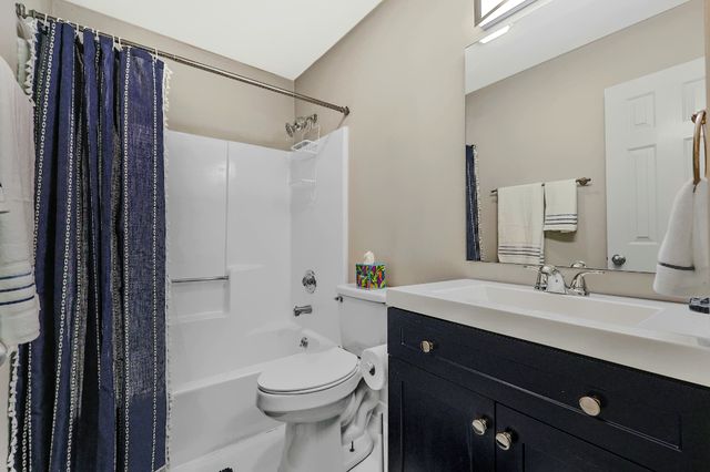3110 W End Cir Apt 2, Nashville, TN 37203