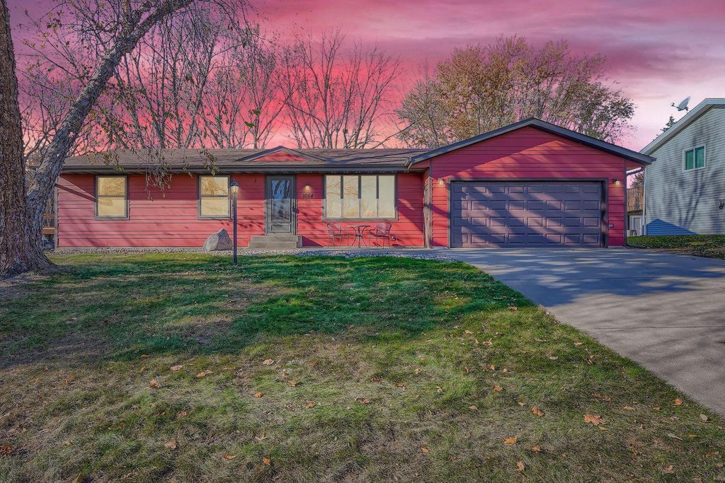 1054 Legion Street S, Shakopee, MN 55379