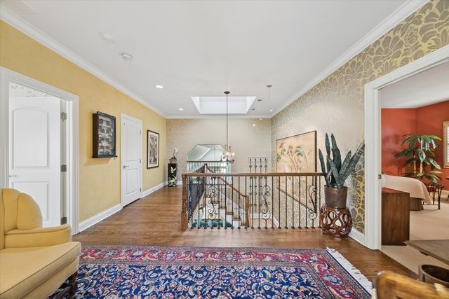 64 Forest Gate Circle, Oak Brook, IL 60523