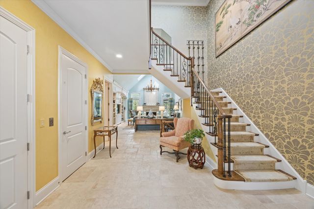 64 Forest Gate Circle, Oak Brook, IL 60523