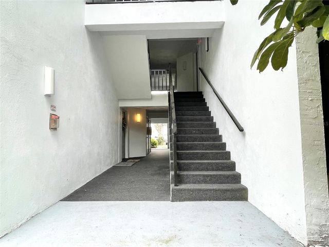 1182 PINE RIDGE CIRCLE W C-2, Tarpon Springs, FL 34688