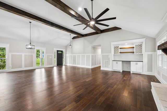 2965 N Thompson Ln, Murfreesboro, TN 37129