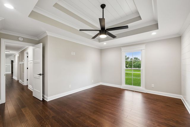 2965 N Thompson Ln, Murfreesboro, TN 37129