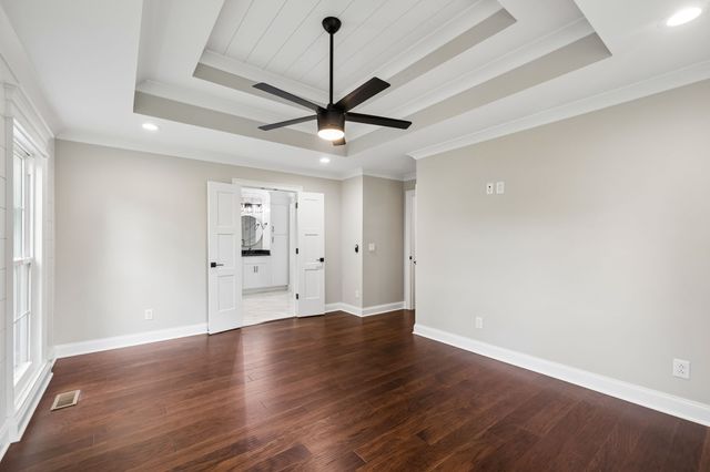 2965 N Thompson Ln, Murfreesboro, TN 37129