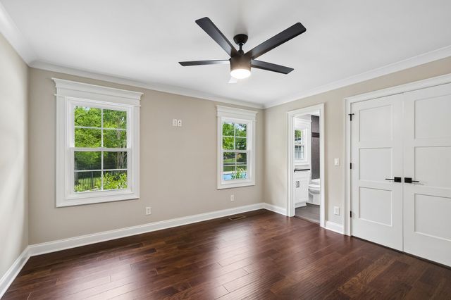 2965 N Thompson Ln, Murfreesboro, TN 37129