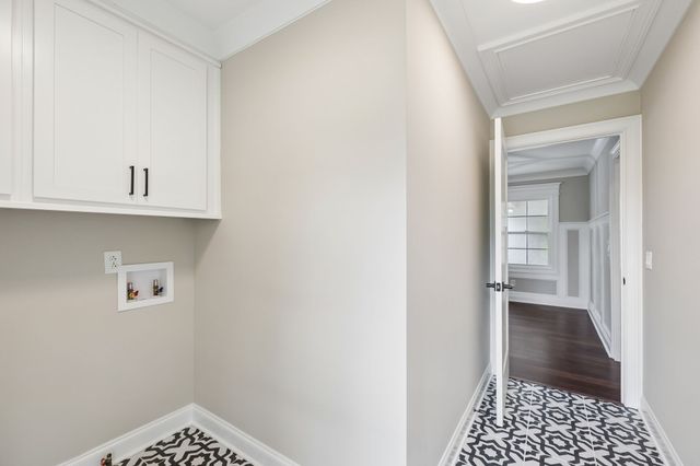 2965 N Thompson Ln, Murfreesboro, TN 37129