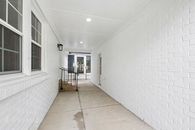 2965 N Thompson Ln, Murfreesboro, TN 37129