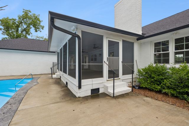 2965 N Thompson Ln, Murfreesboro, TN 37129