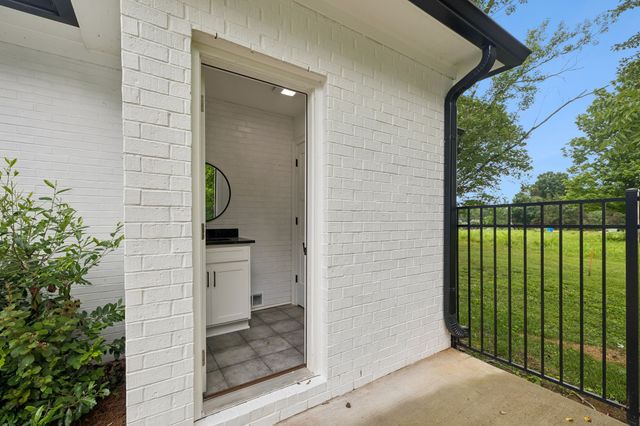 2965 N Thompson Ln, Murfreesboro, TN 37129