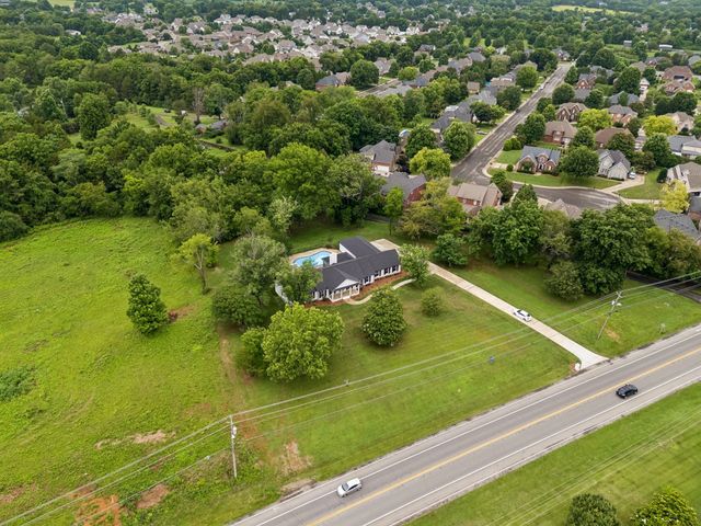 2965 N Thompson Ln, Murfreesboro, TN 37129