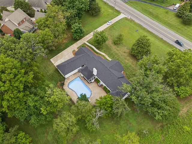 2965 N Thompson Ln, Murfreesboro, TN 37129