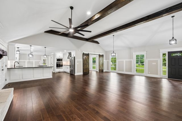 2965 N Thompson Ln, Murfreesboro, TN 37129
