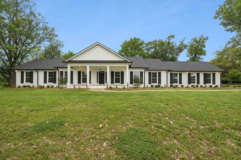2965 N Thompson Ln, Murfreesboro, TN 37129