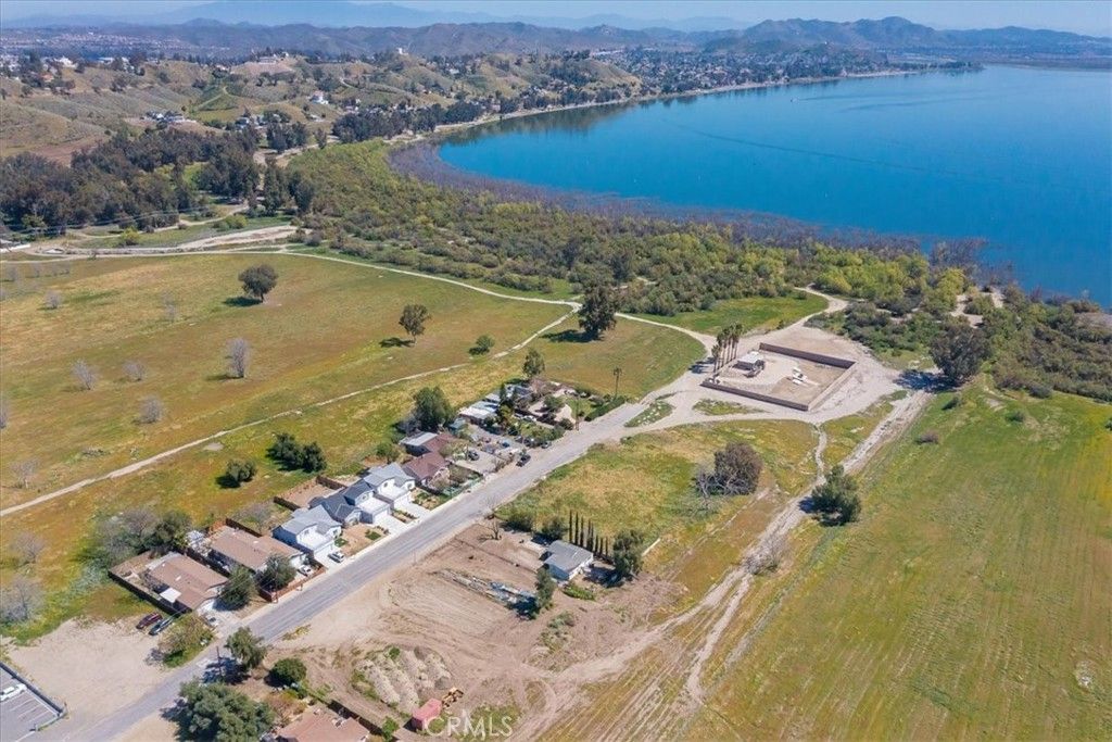 Image 18 of property listing at 16700 Joy Street, Lake Elsinore, CA 92530