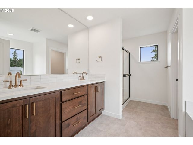 2119 Nw 17TH Pl, Battle Ground, WA 98604