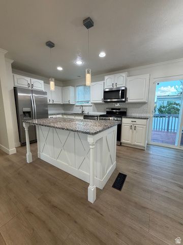 5557 W JOSHUA CIR, West Jordan, UT 84081