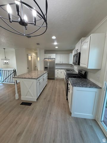 5557 W JOSHUA CIR, West Jordan, UT 84081