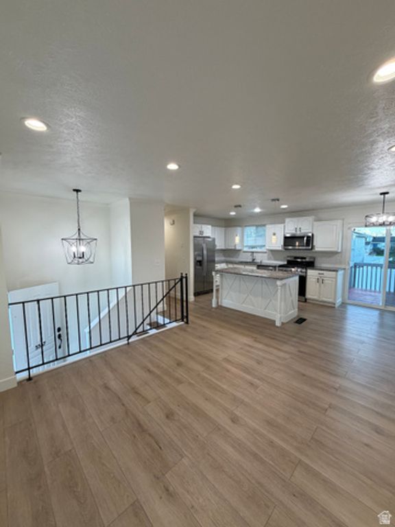 5557 W JOSHUA CIR, West Jordan, UT 84081