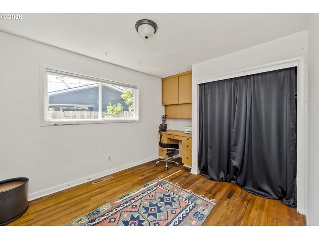 13334 Se CLAY St, Portland, OR 97233