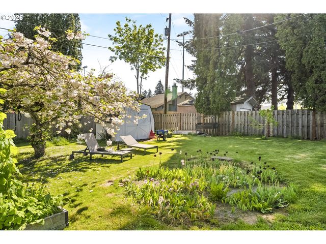 13334 Se CLAY St, Portland, OR 97233